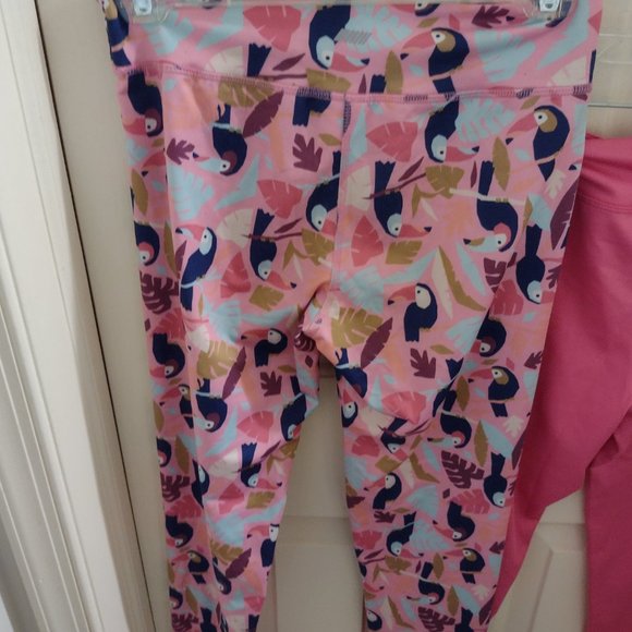 NEW Lot of 2 girls 12 active leggings - Amazon Essentials - Ships fast! - Picture 2 of 6